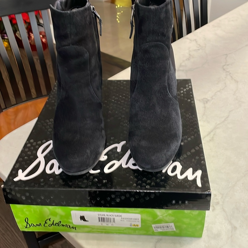 Sam Edelman black suede ankle booties size 8